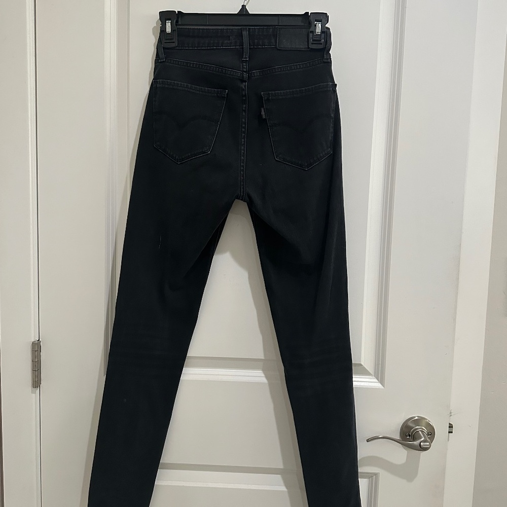 Levi's High Rise Skinny Jeans (25W) - Picture 2 of 7
